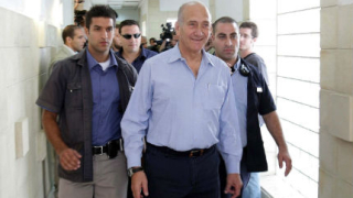 Ехуд Олмерт - виновен по обвинение в корупция