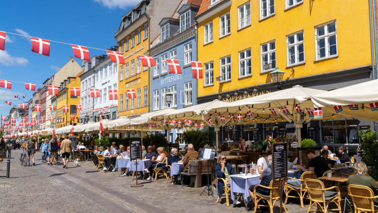 Цените на жилищата в Дания паднаха с почти 10% от пика през юни