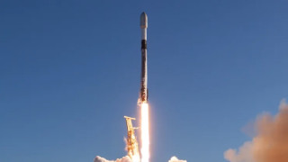 Ракета носител Falcon 9 на SpaceX изведе в орбита