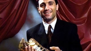 Най успешният български футболист Христо Стоичков си припомни първия си голям