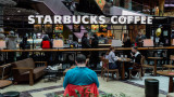 Голям спад в продажбите: Starbucks започва уволнения на служители