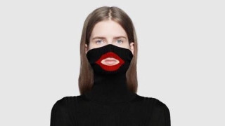 Модата често е провокираща предизвиква скандали и дискусии Именно това