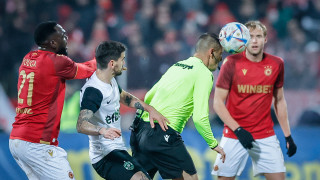 Лудогорец победи ЦСКА с гол в края в последния мач на "Армията"