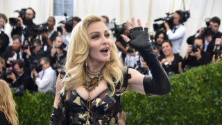 Мадона наруши мълчанието