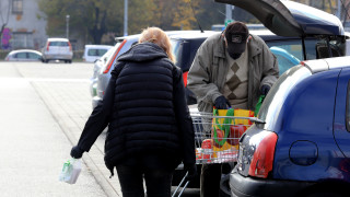 По традиция от март насам всяка въведена ограничителна мярка вбесява