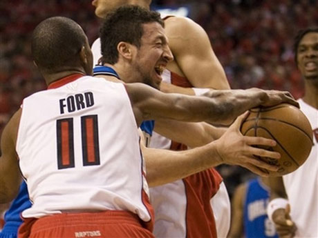 Торонто победи Орландо и намали резултата в серията на 2-1