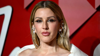 Ели Голдинг е британска певица и автор на песни известна