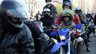 Мотористи протестираха пред Съдебната палата