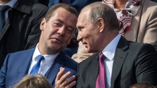 Руският премиер Дмитрий Медведев коментира че връзките между САЩ и