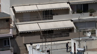 Правителството в Гърция обмисля постепенно разхлабване на ограничителните мерки наложени