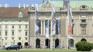 Съединените щати и Канада остават загрижени от продължаващата политическа ситуация