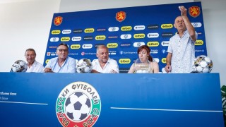 Национална футболна база Бояна бе домакин на традиционната предсезонна среща