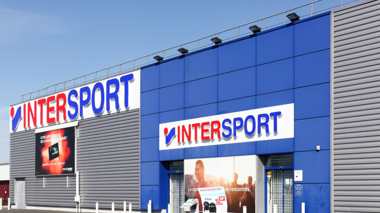 Докато всички бягат от Китай, веригата Intersport (която има бизнес и у нас) се запъти натам