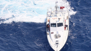 Двама турци които прелетяха през Егейско море с ултралек самолет