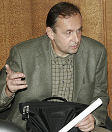 Доктор по "Уши, нос и гърло" управлявал топлофикация през 2004-та