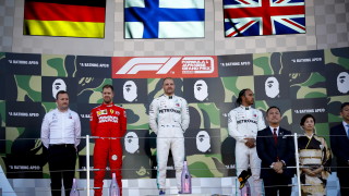 Финландският пилот на Мерцедес Валтери Ботас триумфира в Гран