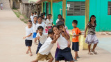  Във Филипините учениците се връщат в учебно заведение след повече от две години 