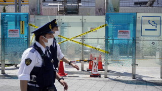 Японският премиер Шиндзо Абе иска да удължи извънредното положение в