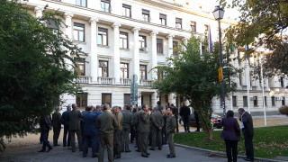 Променят Наредбата за военния отчет на български граждани и техника