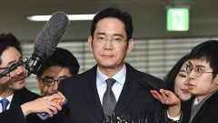 Наследникът на империята Samsung излезе от затвора. Сега идва трудната част