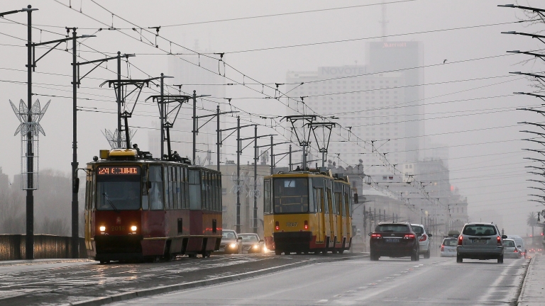 Безплатен обществен транспорт във Варшава заради замърсяване на въздуха