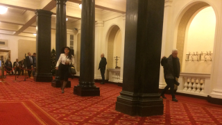 В извънработно време уточняват шансовете за правителство