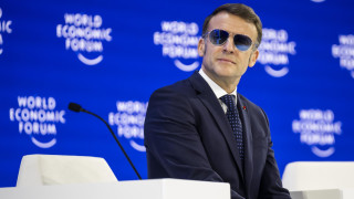 Френският президент Еманюел Макрон призова за свикване на спешно заседание