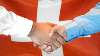 Правителството на Швейцария официално одобри в петък мандат за преговори
