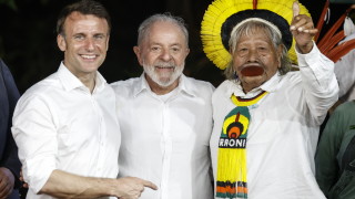 Президентите на Франция и Бразилия пуснаха на вода подводница построена