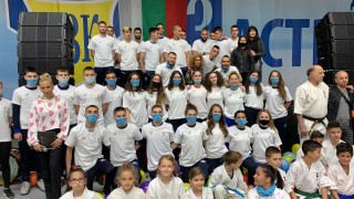 Младежки спортен панаир под надслов „Път към здравето“ се проведе в Русе