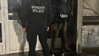 ГДБОП арестува 16 каналджии и мигранти с акция в София, Търговище и Брезник