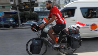 29 годишният египтянин Мохамед Нуфал потегли от Кайро към Русия с