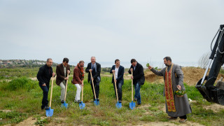 Стартира строежът на жилищен комплекс "Азимут" във Варна