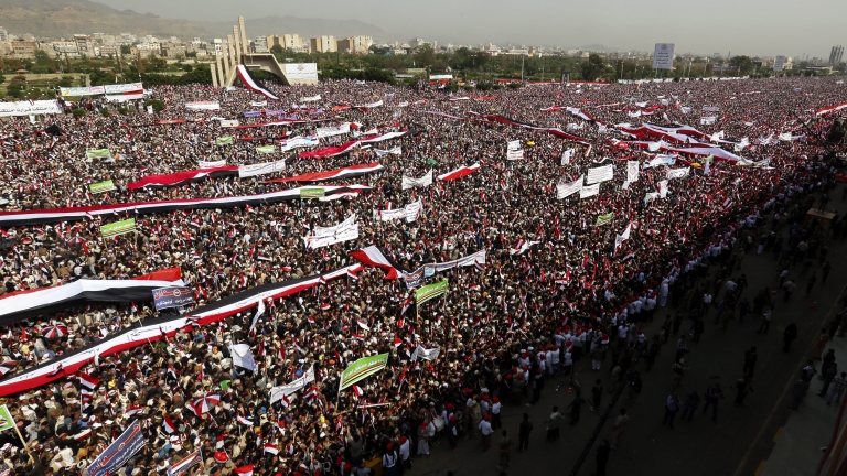 Десетки хиляди на митинг в подкрепа на хутите в Йемен 
