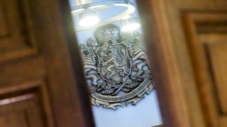 Оставиха за постоянно в ареста мъжа който уби двама души