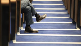 Само с едно изказване докладът на КПКОНПИ мина през пленарна