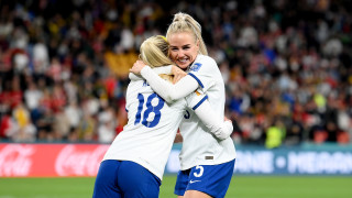 Световното първенство по футбол за жени се провежда от 1991 г но