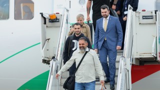 Двамата български моряци Любомир Чанев и Данаил Веселинов