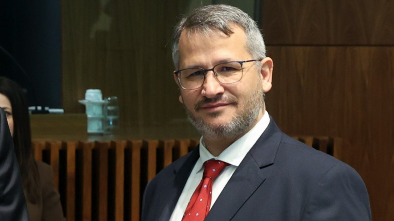 Бывший министр предупредил о потоке токсичной еды в море и связал коррупцию с мафией