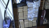 Трикрилен гардероб в "Студентски град" натъпкан с кокаин