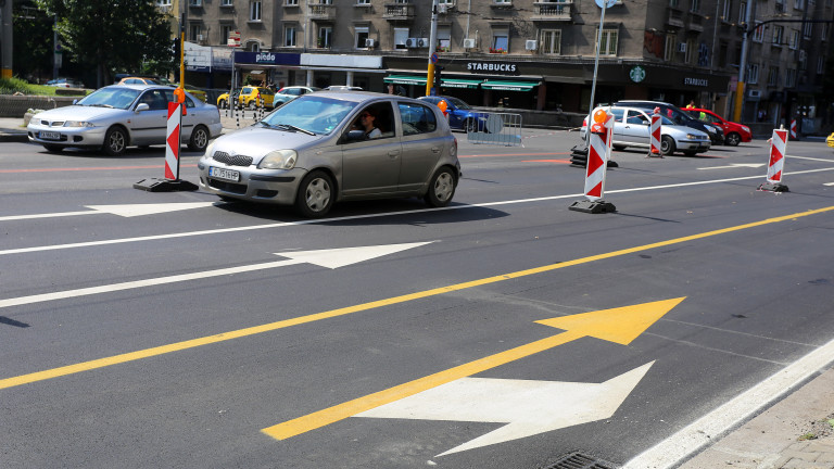 Поставят колчета за безопасност до пешеходни пътеки в София