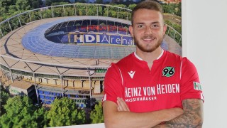 Втори футболист от Германия е заразен с коронавирус Той отново