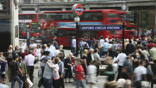 Един от всеки пет британци изкарва допълнителен доход чрез странични дейности