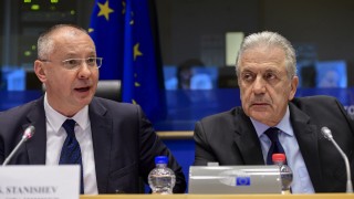 Поетапно приемане на България в Шенген първо за въздушните и