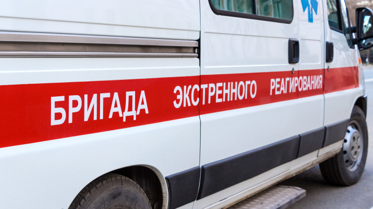 Ранени и загинали при катастрофа между влак и автобус в Русия