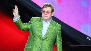 Поп иконата Елтън Джон използва затварянето заради пандемията по най добрия