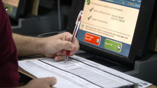 ГЕРБ води пред коалицията Продължаваме Промяната Демократична България с около 2