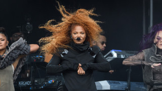 През продължилата ѝ цели пет десетилетия кариера Джанет Джаксън е постигнала