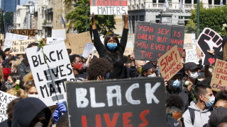 Деветима от десет американци вярват че расизмът и полицейската жестокост са