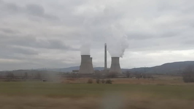 Пожар гори край ТЕЦ "Бобов дол"